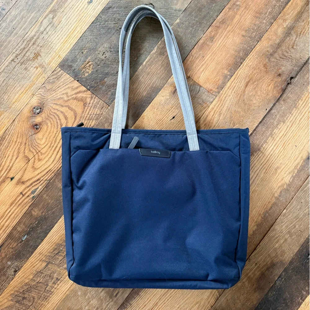 Bellroy stylish navy